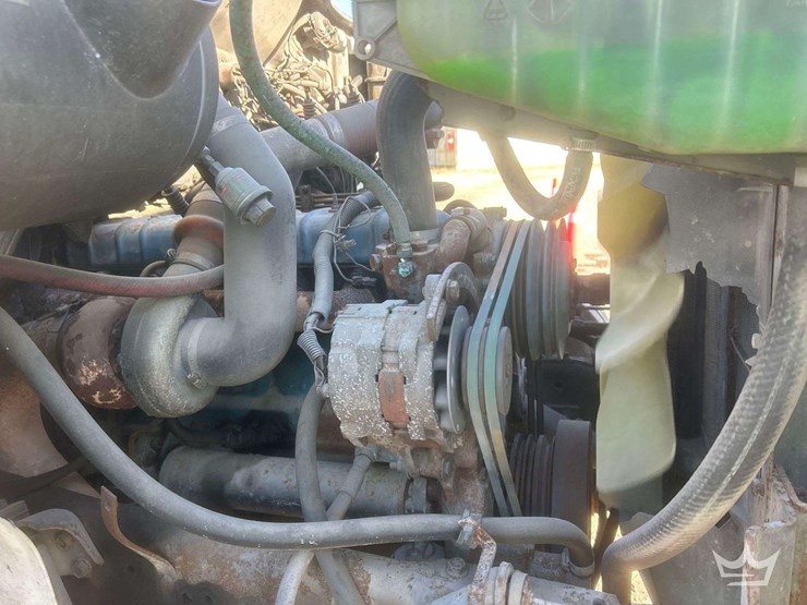 1993-international-4700-crew-cab-landscape-dump-truck-image-9