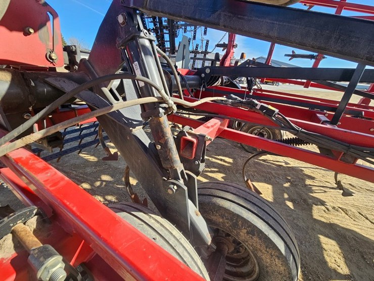 case-ih-200-image-48