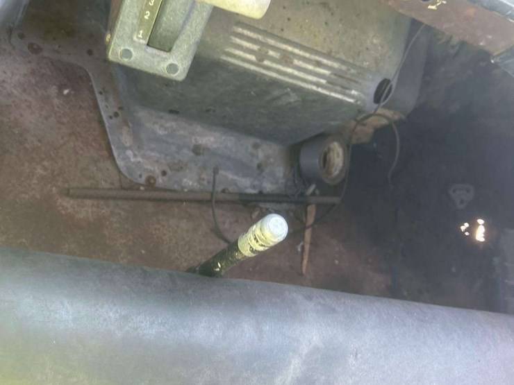 1993-international-4700-crew-cab-landscape-dump-truck-image-29