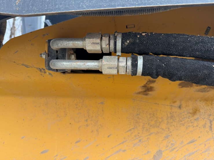 2015-deere-333e-image-15