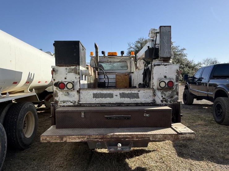 1992-international-4700-image-4