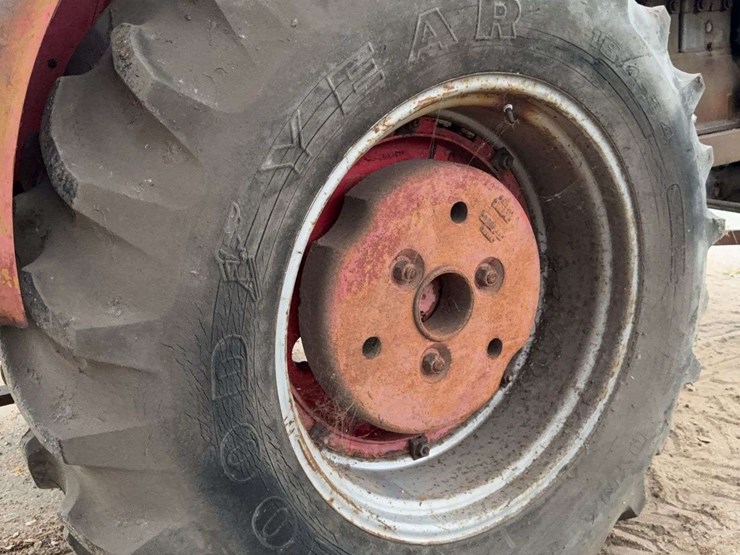 massey-ferguson-95-image-52