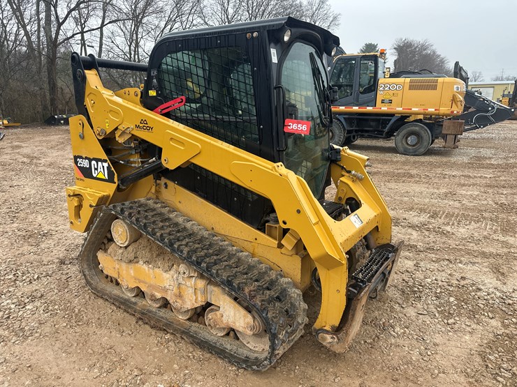 2017-caterpillar-259d-image-7