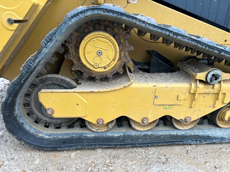 2017-caterpillar-259d-image-39