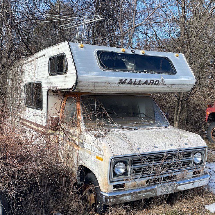 #13021 • 1977 Mallard Coach (No Title)
