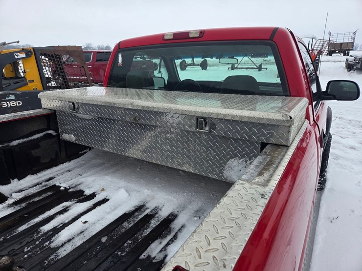 2004-chevrolet-2500-image-13