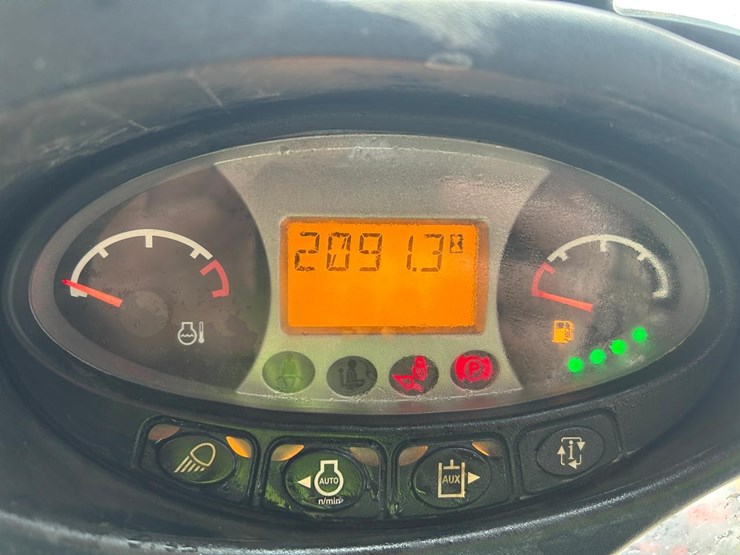 2021-bobcat-t770-image-20