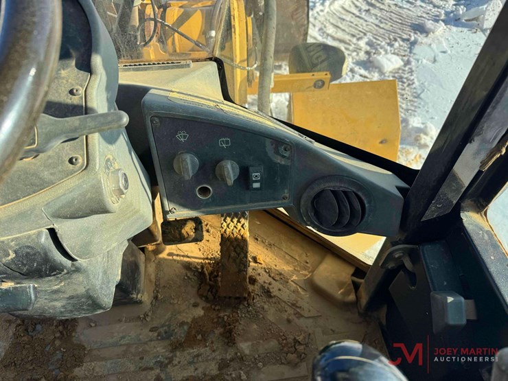 caterpillar-930g-image-28