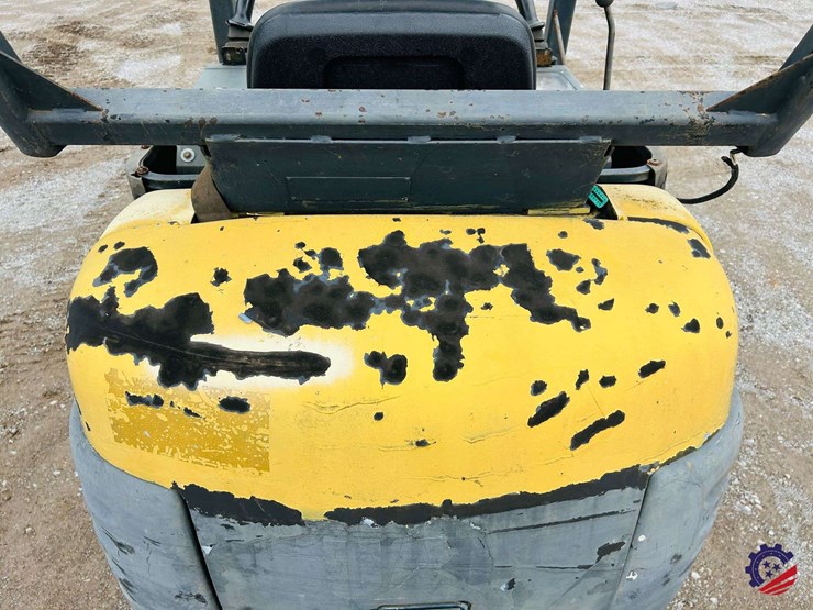 2002-caterpillar-301.5-image-50