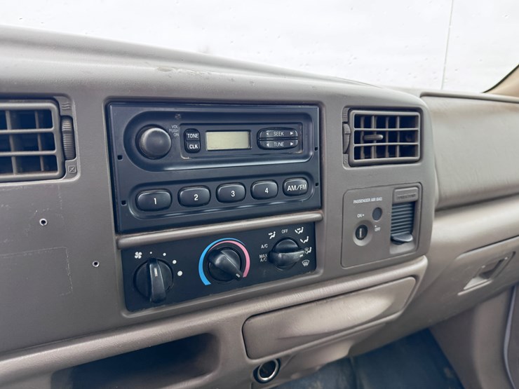 2003-ford-f350-xl-image-27