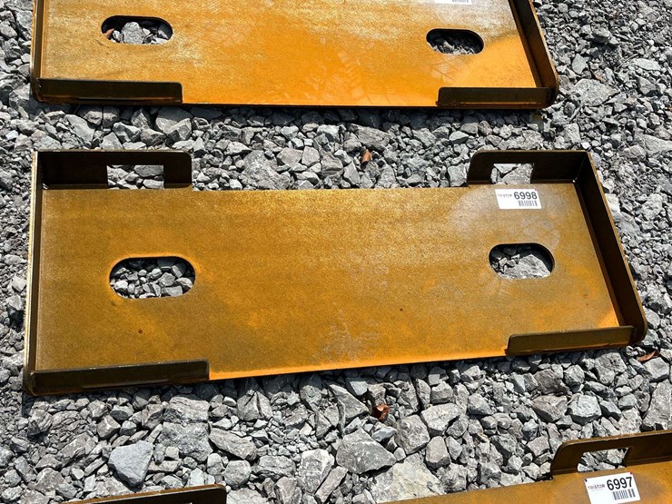 unused-2025-future-ft-s10-mounting-plate-2025-future-attachment-image-1