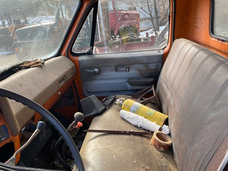 #13018-•-1974-gmc-6500-tractor-(has-wi-title)-image-55
