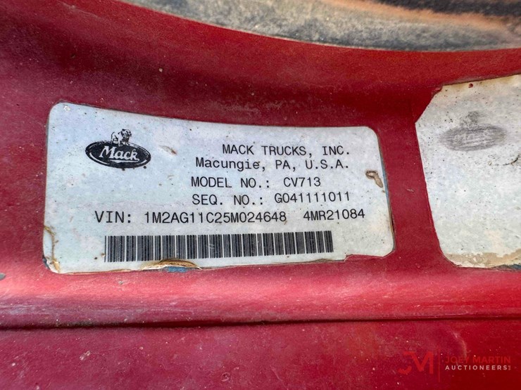 2005-mack-granite-cv713-image-39