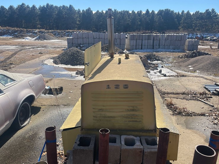 #13065-•-le-roi-gas-powered-generator-on-wheels-image-6