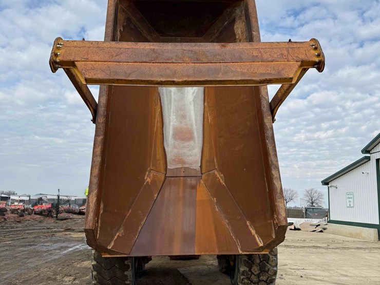 2014-deere-370e-image-6