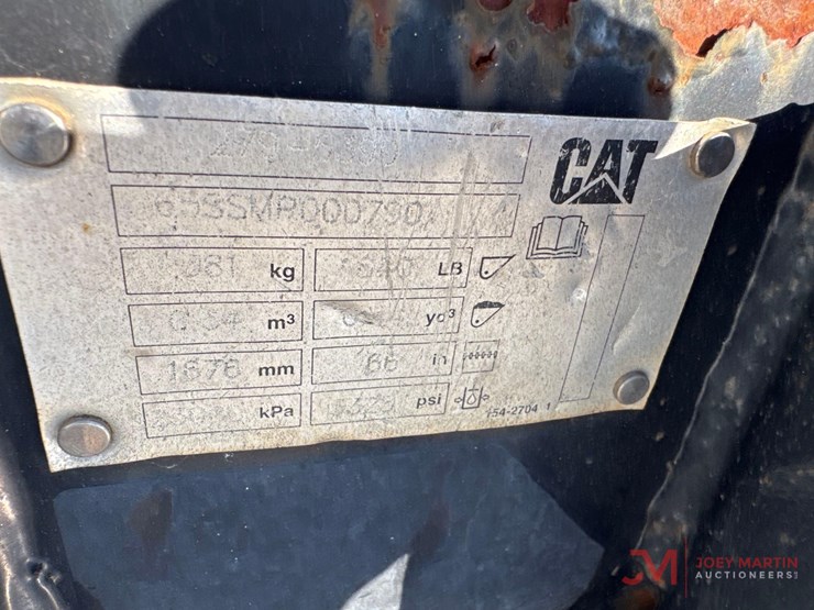 cat-68"-4-n-1-bucket-skid-steer-attachment-image-6