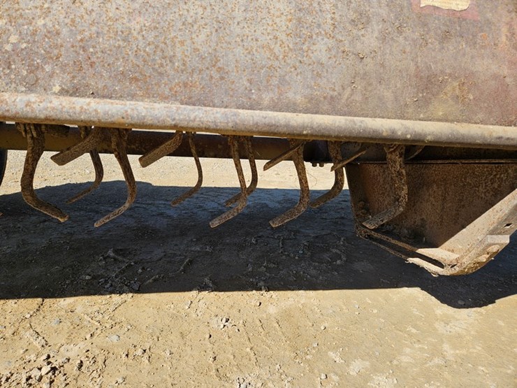 new-holland-33-image-10