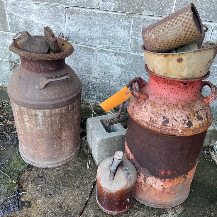 #13072 • Vintage Milk Cans