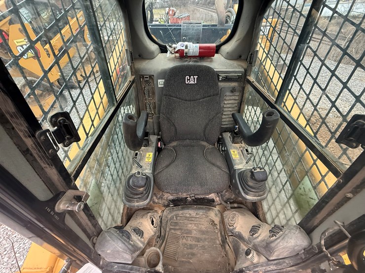 caterpillar-299d2-image-32