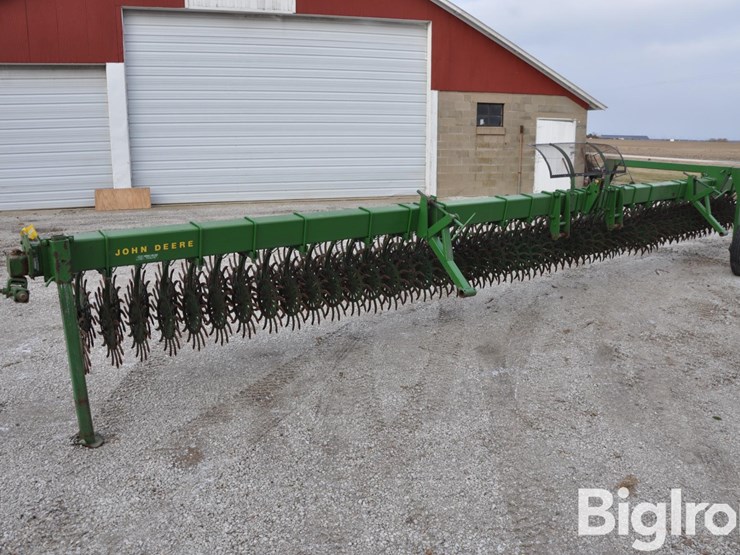 john-deere-400-image-1