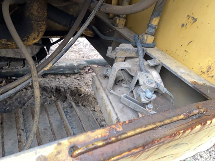 caterpillar-el180-image-31