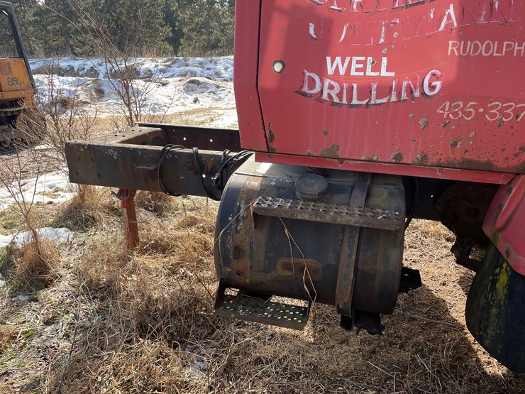 1986-ford-8000-image-15