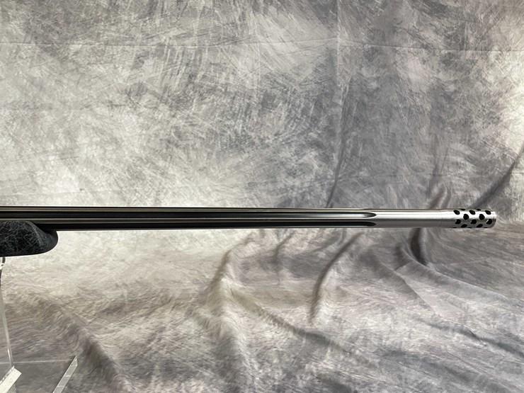 #1223-•-weatherby-mark-v,-300-wby-mag-bolt-action-rifle,-sn:-sb063473-(neenah,-wi)-image-4