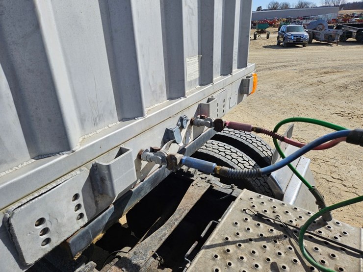 #94-•-1995-transcraft-45'-flat-bed-trailer-image-9