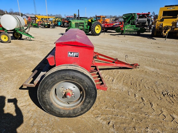 massey-ferguson-12-image-6