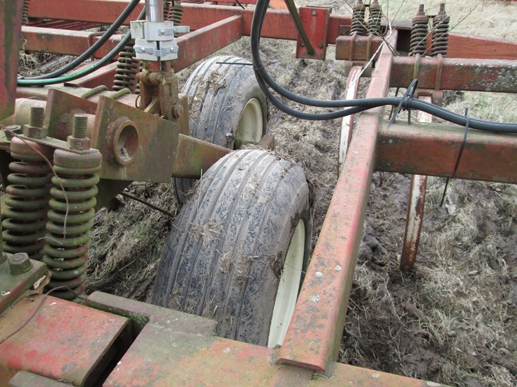 #27335-•-26'-chisel-plow-image-16