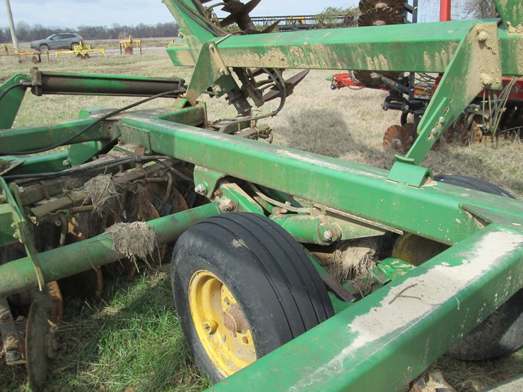 john-deere-637-image-13