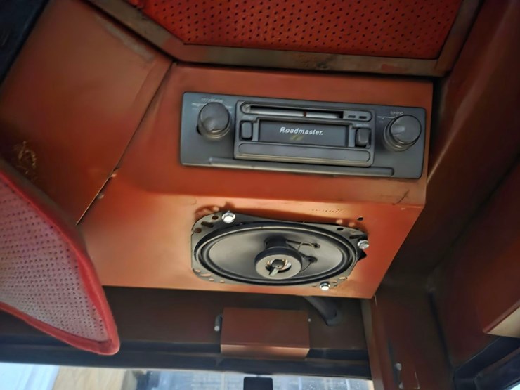 1979-white-2-155-image-46