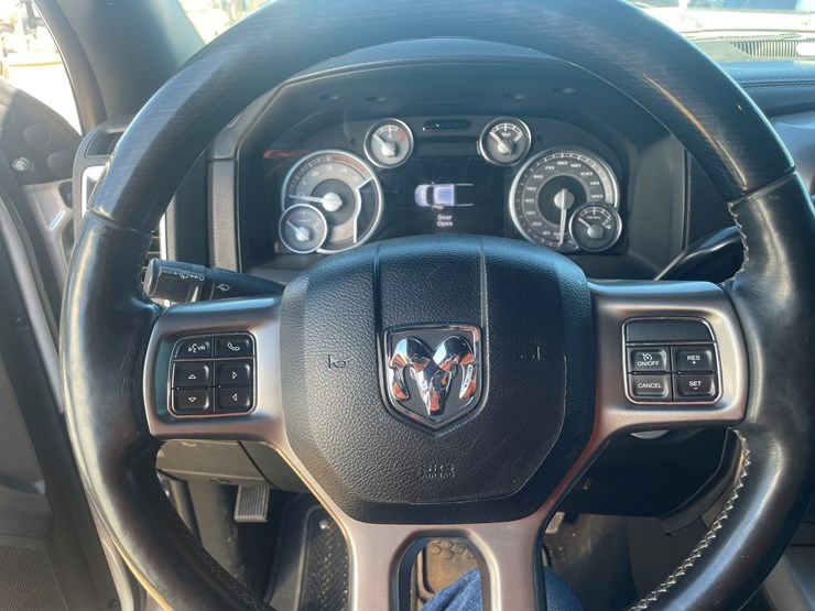 2018-dodge-2500-image-24