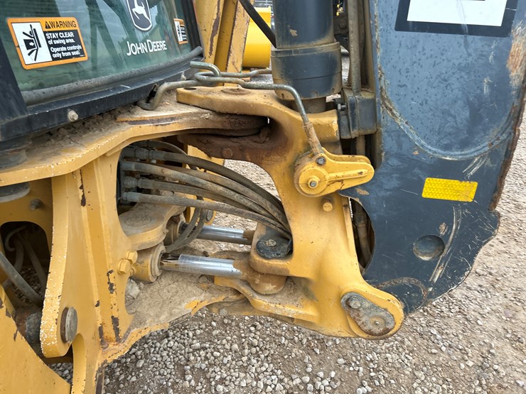 2011-deere-310sj-image-42
