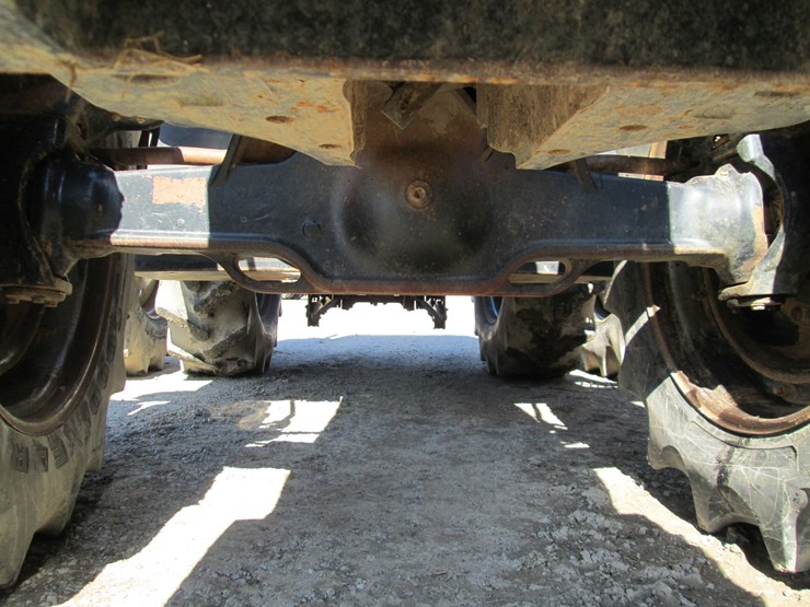 case-ih-magnum-305-image-22