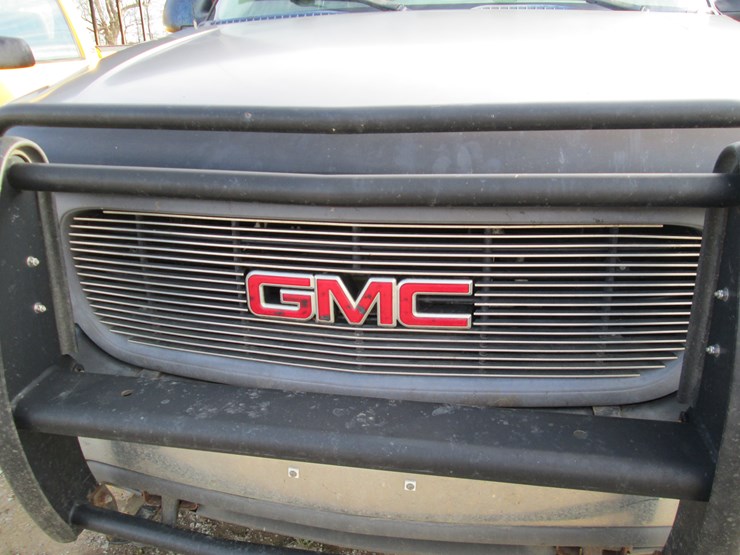 2002-gmc-1500-image-16