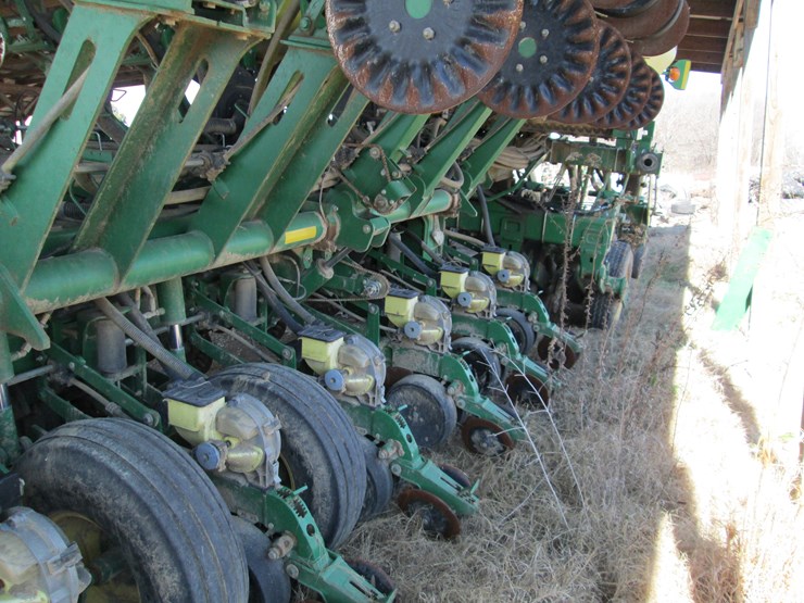 john-deere-1790-image-38
