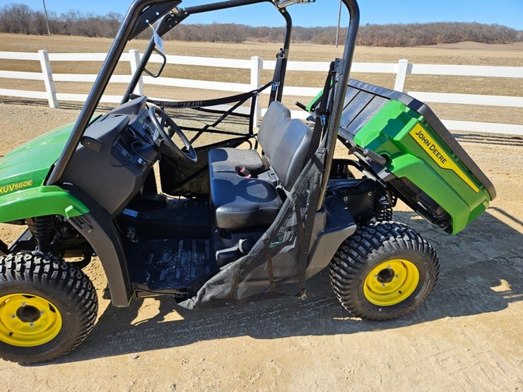 2023-john-deere-gator-image-10