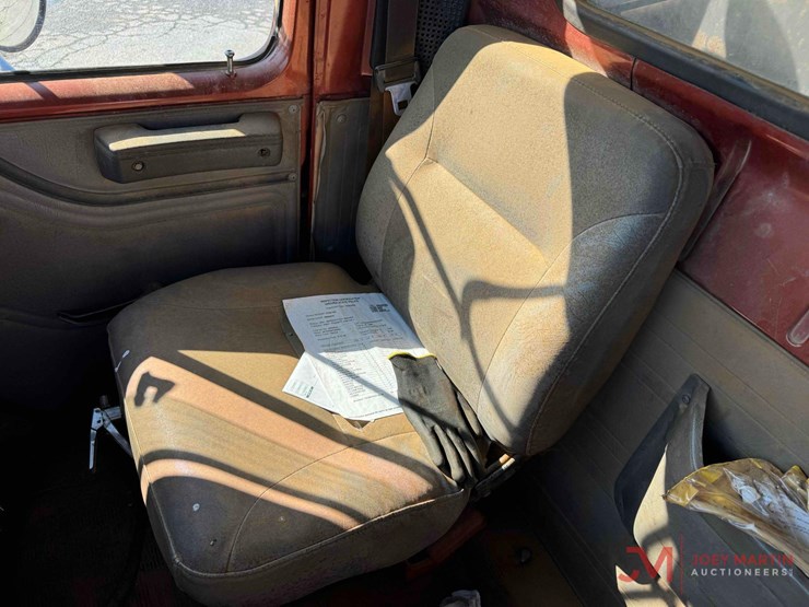 1999-international-4900-image-24