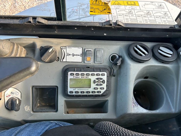2019-bobcat-e35i-image-22