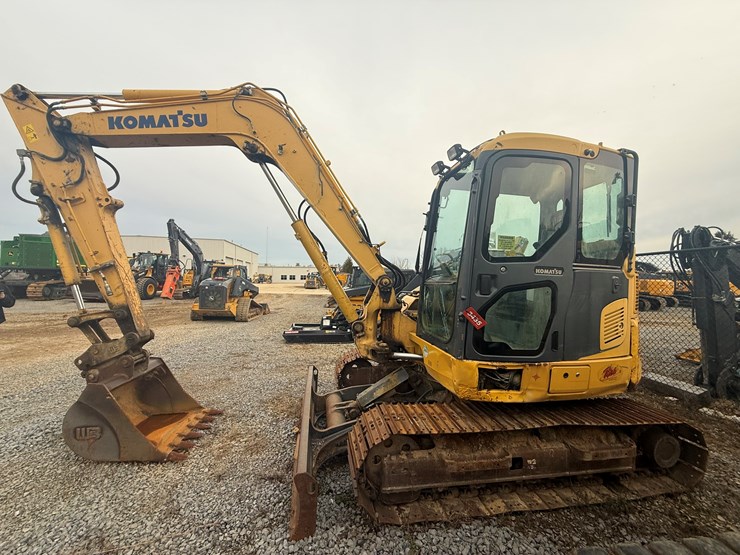 2017-komatsu-pc88mr-10-image-2