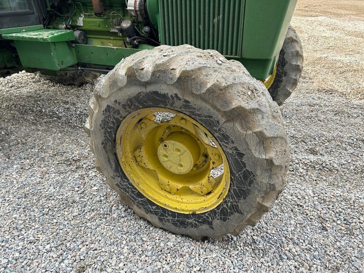 john-deere-2950-image-8
