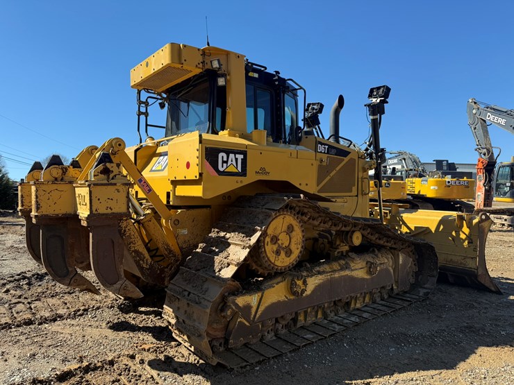 2015-caterpillar-d6t-lgp-image-5