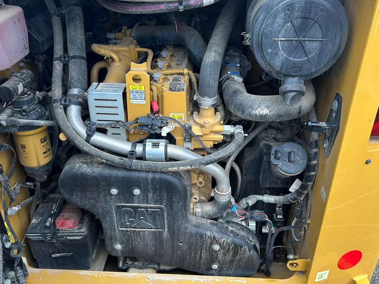 caterpillar-279d-image-22