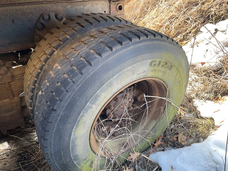 #13014-•-1976-ford-dump-truck-(has-wi-title)-image-59