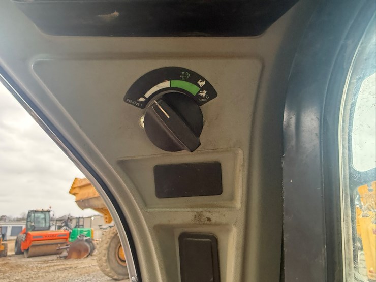 caterpillar-299d2-image-40