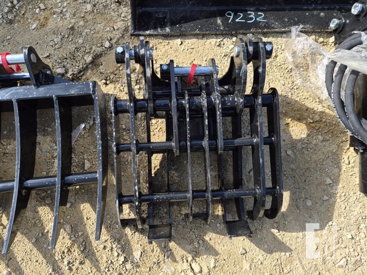mini-excavator-screening-bucket-grapple-attachment-image-1
