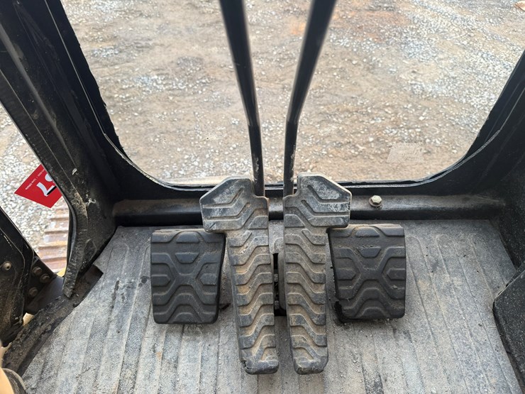 2004-caterpillar-321c-image-61