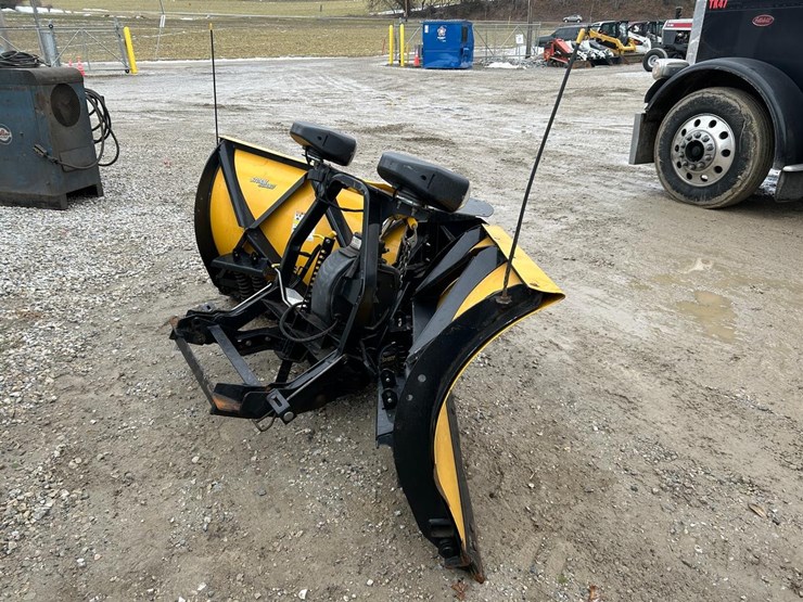 fisher-9.6'-v-plow-image-5