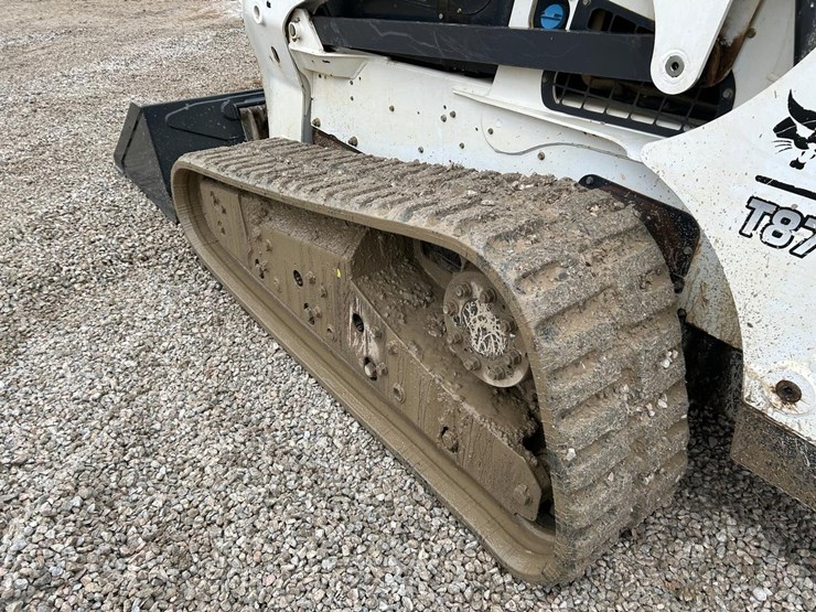 2017-bobcat-t870-image-16